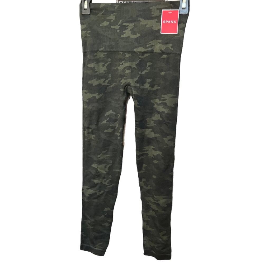 Spanx Look At Me Now Seamless Camo Leggings Size M - Picture 3 of 15
